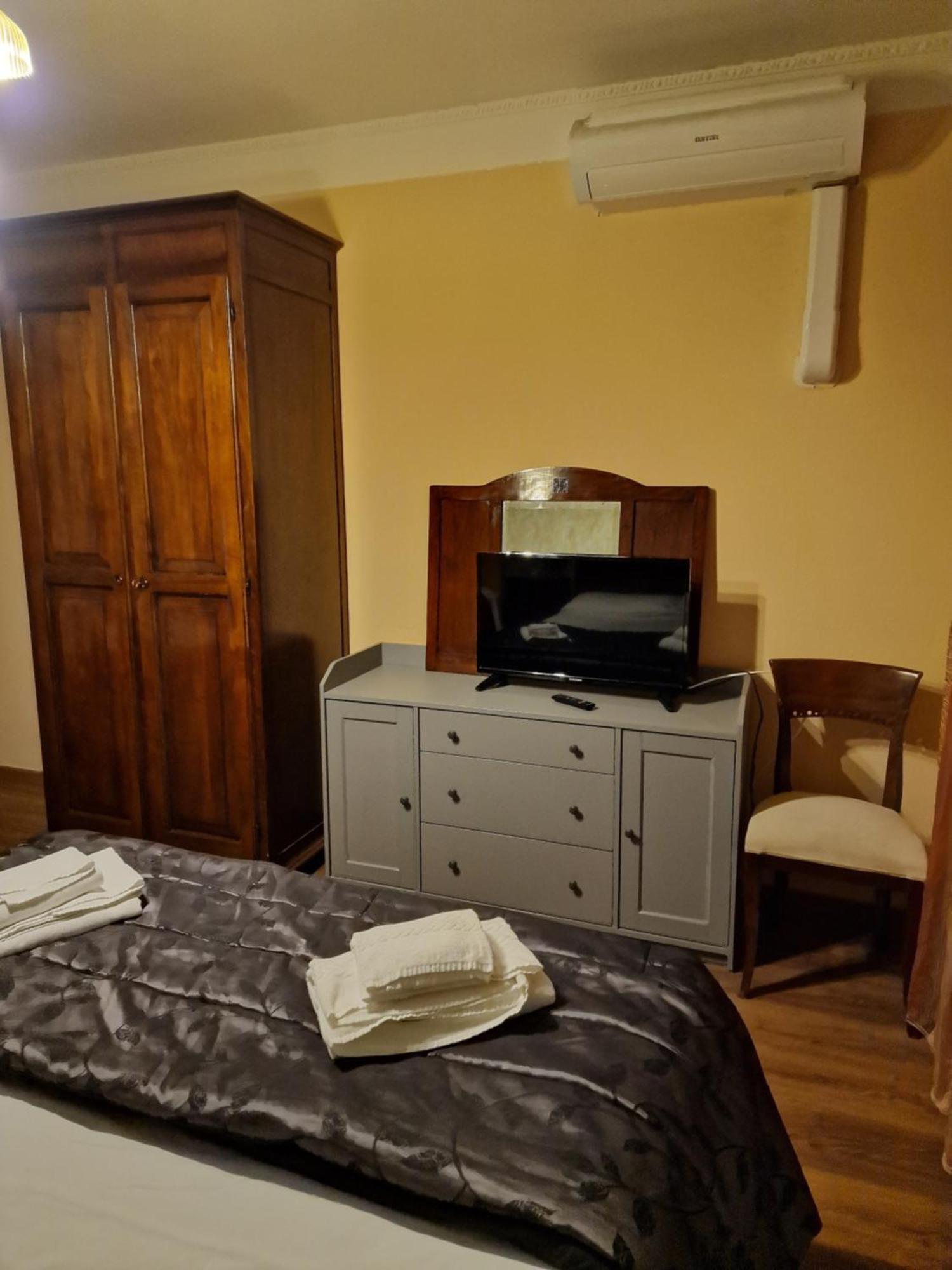 Locanda Al Centrale Caprino Veronese Buitenkant foto