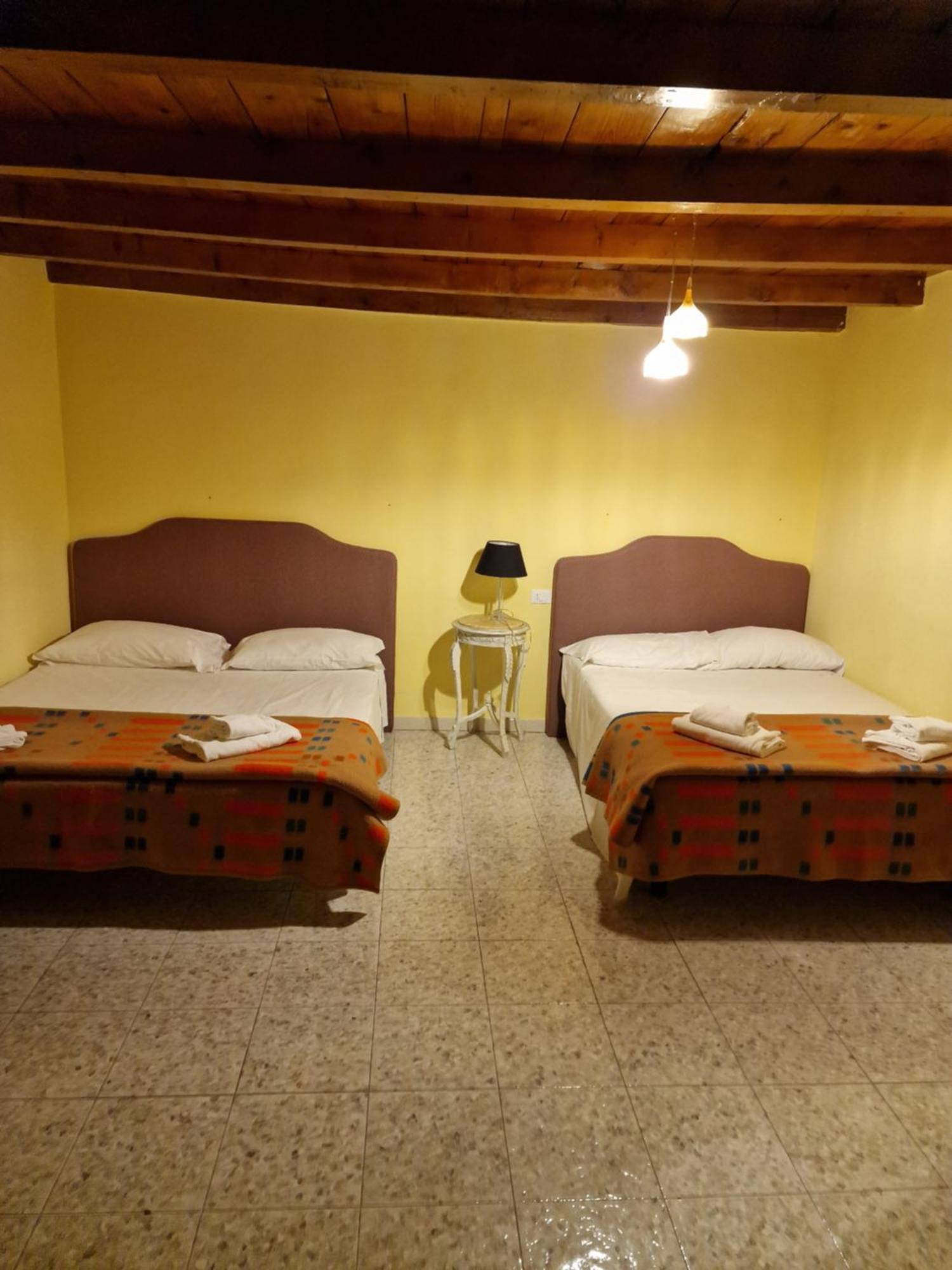 Locanda Al Centrale Caprino Veronese Buitenkant foto