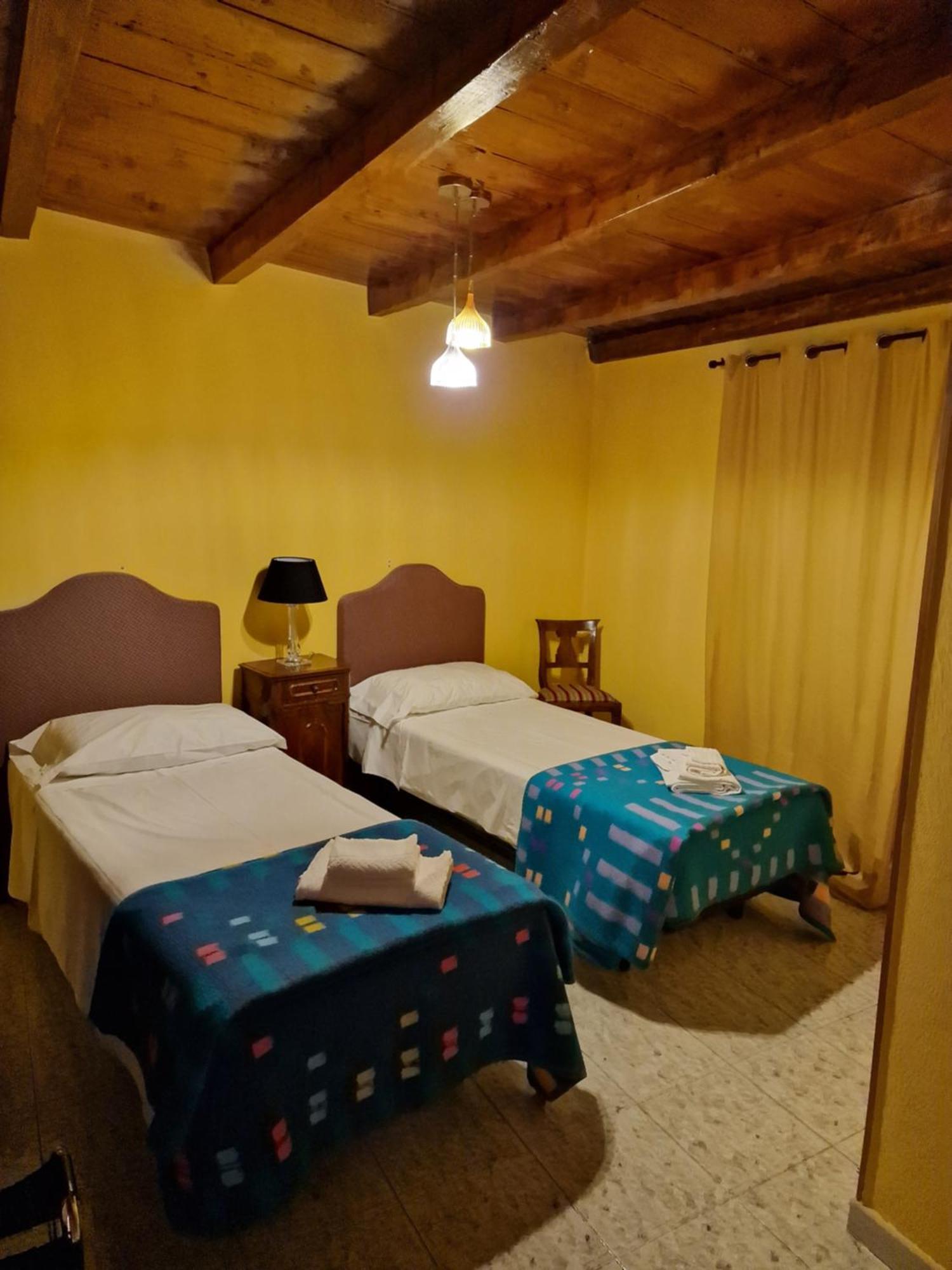 Locanda Al Centrale Caprino Veronese Buitenkant foto