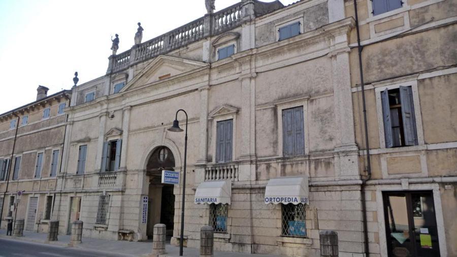 Locanda Al Centrale Caprino Veronese Buitenkant foto